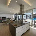 Eslanzarote Eco Tony, Heated Pool, Jacuzzi, Sat Tv, Super Wifi Villa