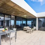Eslanzarote Eco Tony, Heated Pool, Jacuzzi, Sat Tv, Super Wifi Villa *