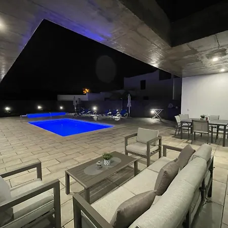 Eslanzarote Eco Tony, Heated Pool, Jacuzzi, Sat Tv, Super Wifi וילה *