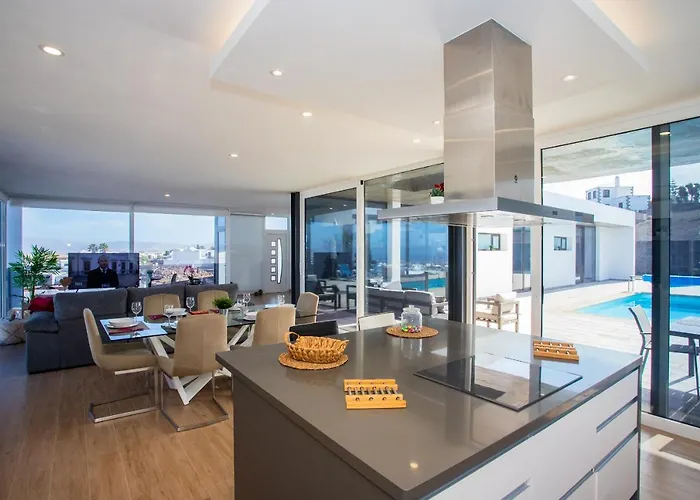 Eslanzarote Eco Tony, Heated Pool, Jacuzzi, Sat Tv, Super Wifi *