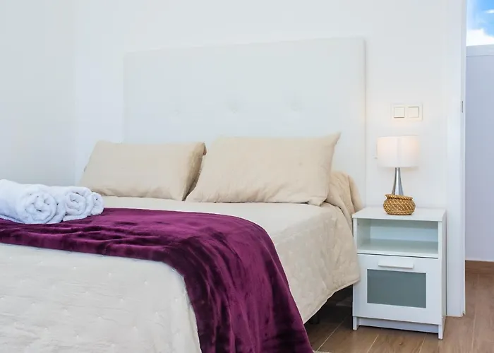 Eslanzarote Eco Tony, Heated Pool, Jacuzzi, Sat Tv, Super Wifi