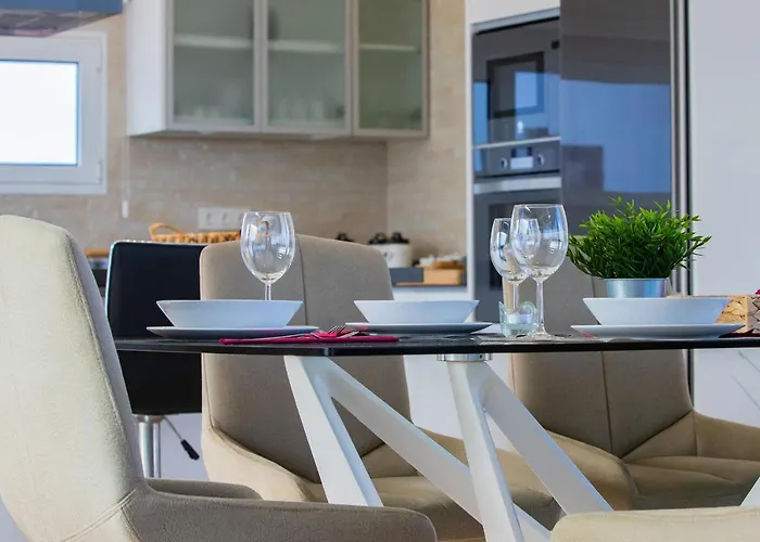 Eslanzarote Eco Tony, Heated Pool, Jacuzzi, Sat Tv, Super Wifi