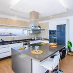 Eslanzarote Eco Tony, Heated Pool, Jacuzzi, Sat Tv, Super Wifi La Costa