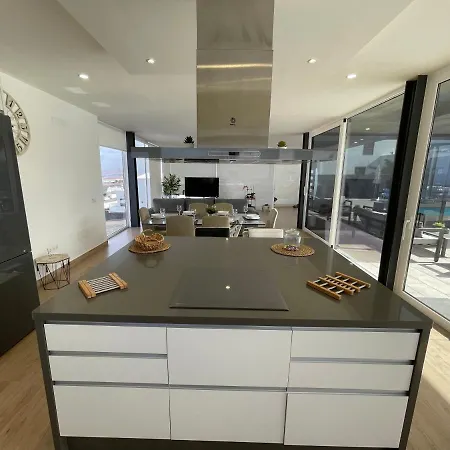 Eslanzarote Eco Tony, Heated Pool, Jacuzzi, Sat Tv, Super Wifi Ла-Коста