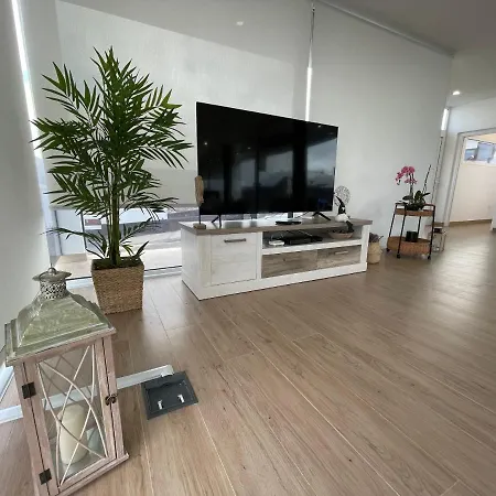 Villa Eslanzarote Eco Tony, Heated Pool, Jacuzzi, Sat Tv, Super Wifi