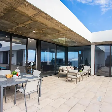 Eslanzarote Eco Tony, Heated Pool, Jacuzzi, Sat Tv, Super Wifi Villa *
