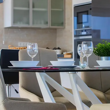 Eslanzarote Eco Tony, Heated Pool, Jacuzzi, Sat Tv, Super Wifi