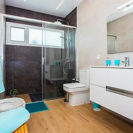 Villa Eslanzarote Eco Tony, Heated Pool, Jacuzzi, Sat Tv, Super Wifi *