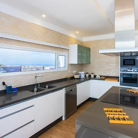 Eslanzarote Eco Tony, Heated Pool, Jacuzzi, Sat Tv, Super Wifi Villa