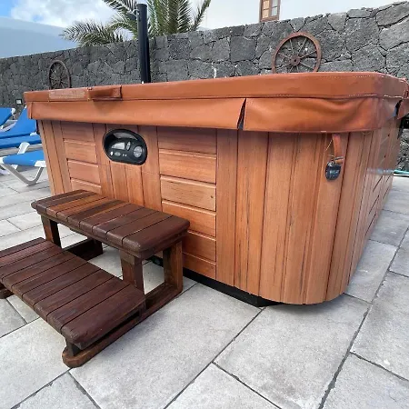 Вилла Eslanzarote Eco Tony, Heated Pool, Jacuzzi, Sat Tv, Super Wifi