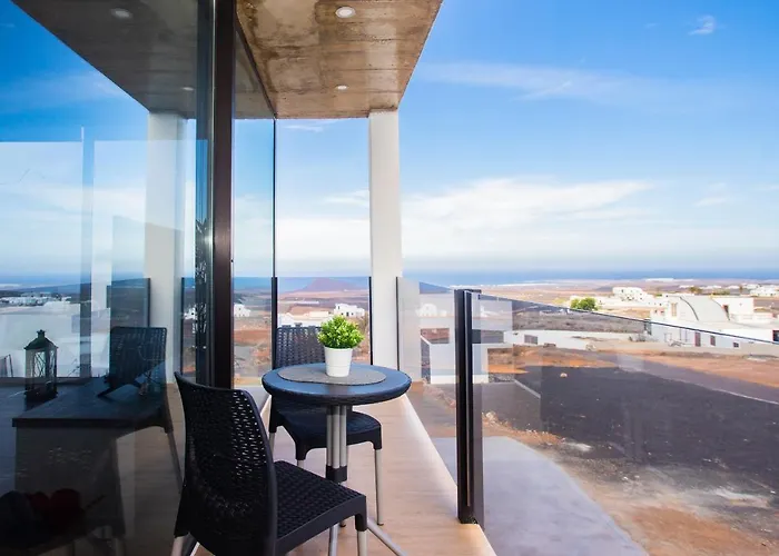 Villa Eslanzarote Eco Tony, Heated Pool, Jacuzzi, Sat Tv, Super Wifi *