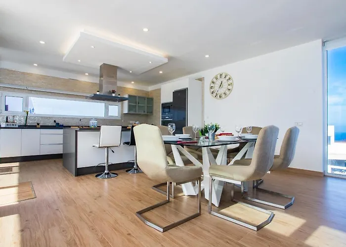 别墅 Eslanzarote Eco Tony, Heated Pool, Jacuzzi, Sat Tv, Super Wifi