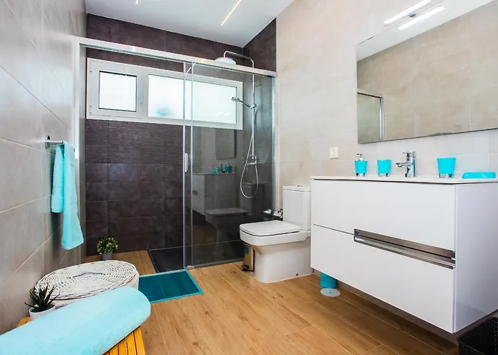 Villa Eslanzarote Eco Tony, Heated Pool, Jacuzzi, Sat Tv, Super Wifi *