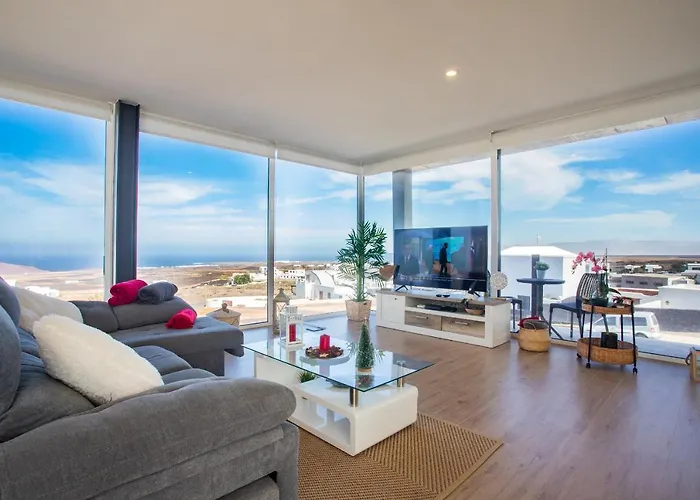 Eslanzarote Eco Tony, Heated Pool, Jacuzzi, Sat Tv, Super Wifi Vila