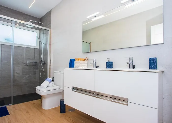 Eslanzarote Eco Tony, Heated Pool, Jacuzzi, Sat Tv, Super Wifi