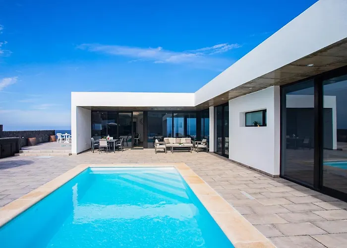 Eslanzarote Eco Tony, Heated Pool, Jacuzzi, Sat Tv, Super Wifi