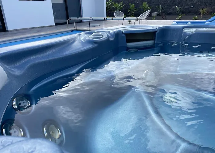 Eslanzarote Eco Tony, Heated Pool, Jacuzzi, Sat Tv, Super Wifi 别墅 *