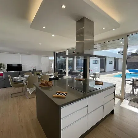 Eslanzarote Eco Tony, Heated Pool, Jacuzzi, Sat Tv, Super Wifi 빌라