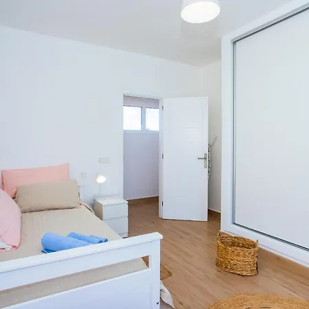 Eslanzarote Eco Tony, Heated Pool, Jacuzzi, Sat Tv, Super Wifi *