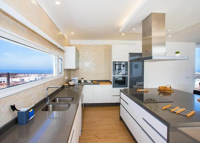 Villa Eslanzarote Eco Tony, Heated Pool, Jacuzzi, Sat Tv, Super Wifi *